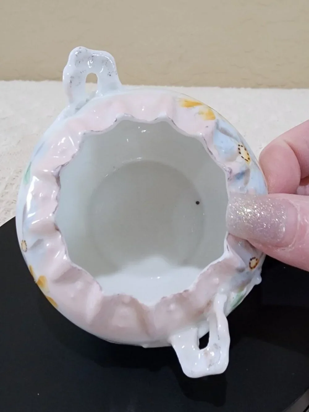 1900's Dainty Antique Hand Painted Daisy Flower Pinch Top Hair Catch Bowl Vanity